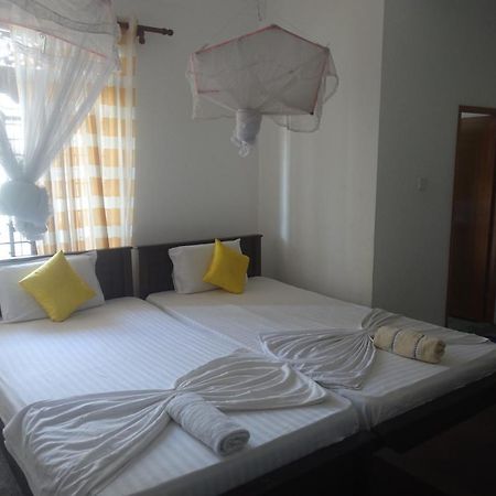 Wh Beach Resort Weligama Bagian luar foto