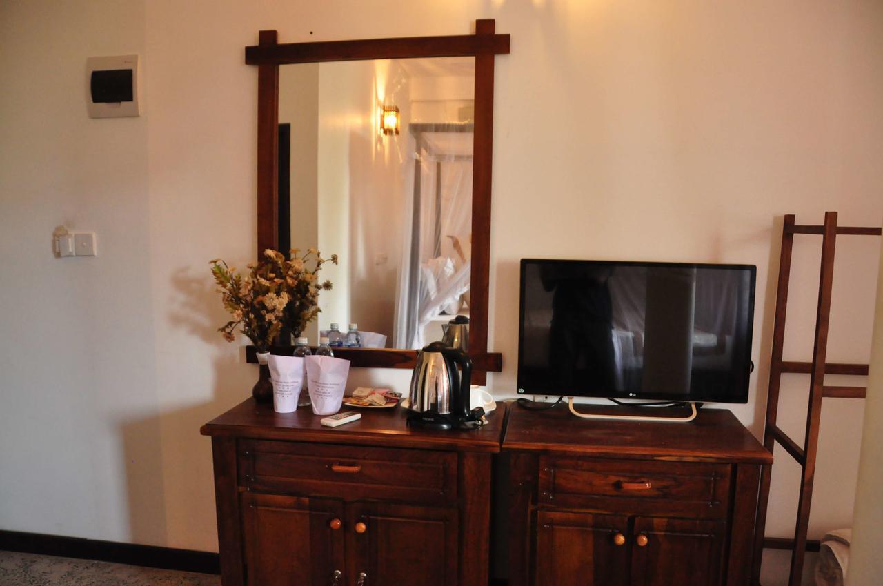 Wh Beach Resort Weligama Bagian luar foto