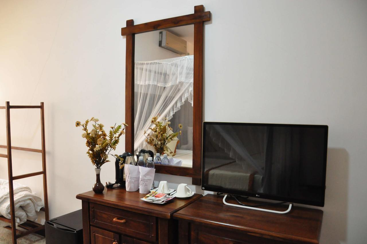 Wh Beach Resort Weligama Bagian luar foto