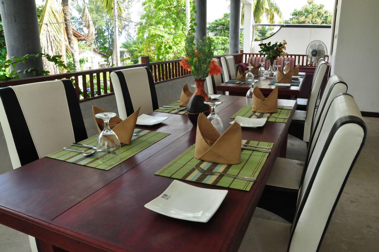 Wh Beach Resort Weligama Bagian luar foto