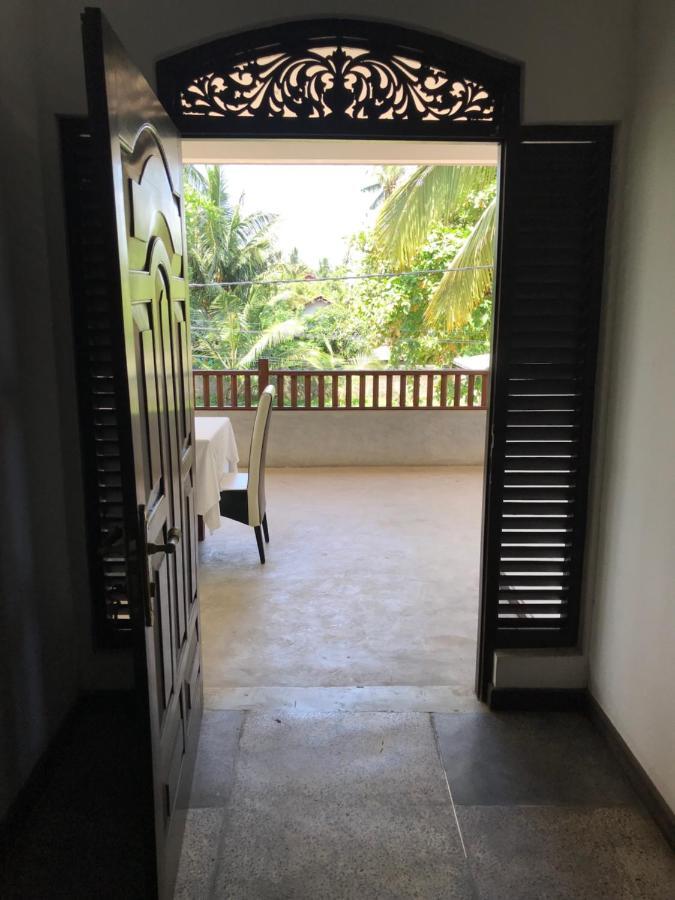 Wh Beach Resort Weligama Bagian luar foto