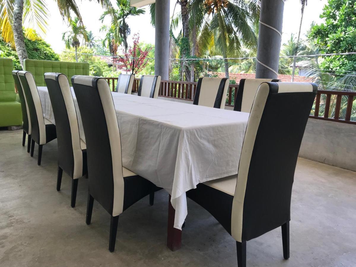 Wh Beach Resort Weligama Bagian luar foto