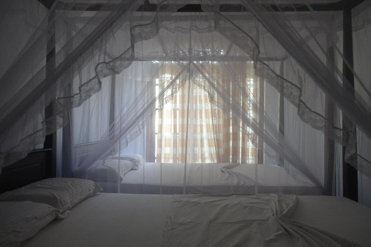 Wh Beach Resort Weligama Bagian luar foto