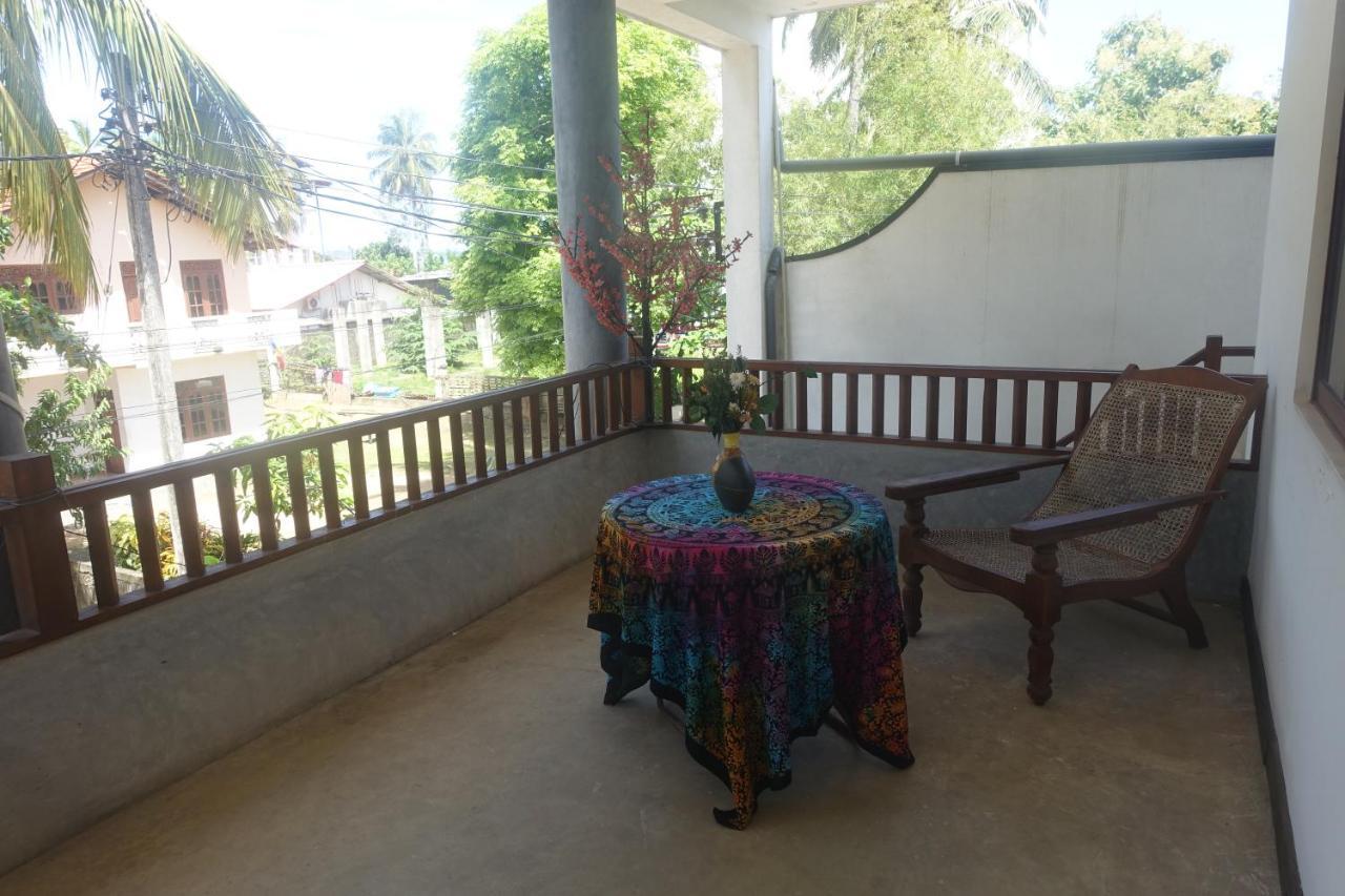 Wh Beach Resort Weligama Bagian luar foto