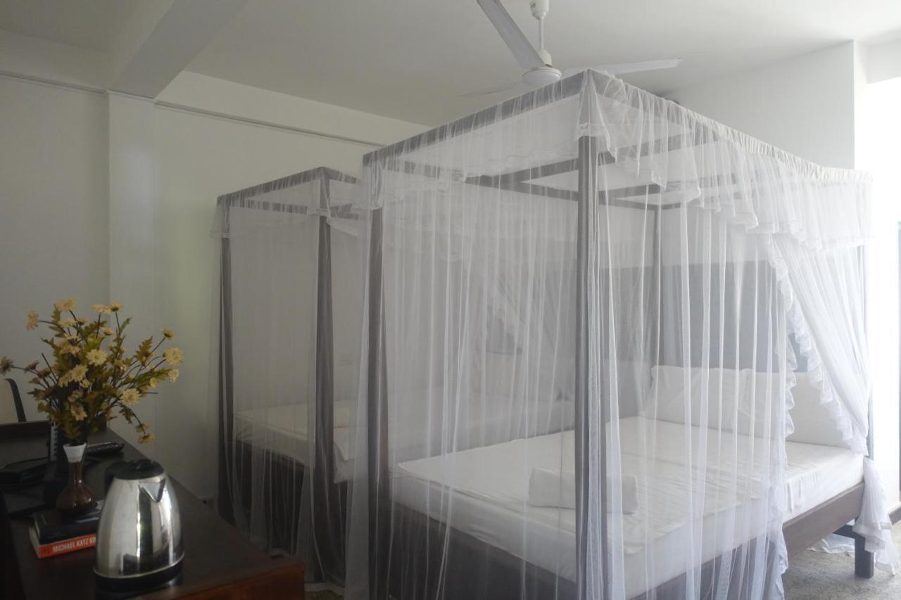 Wh Beach Resort Weligama Bagian luar foto